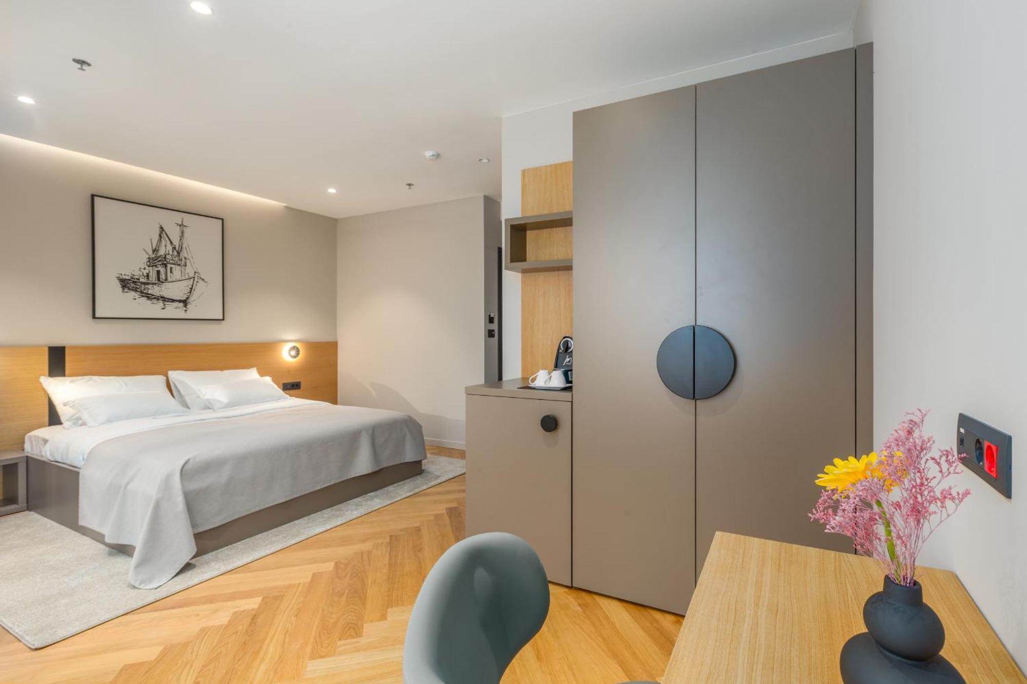 Hotel Squero Ровинь Экстерьер фото
