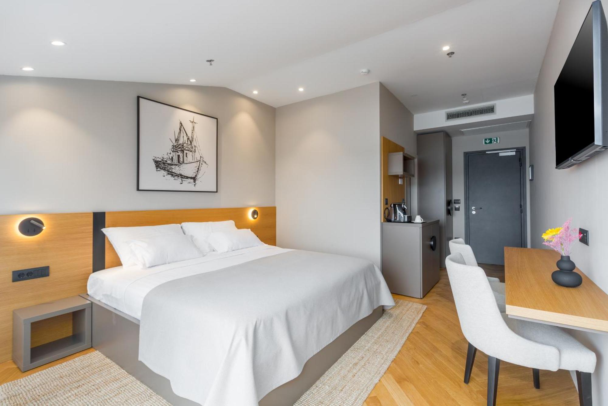 Hotel Squero Ровинь Экстерьер фото