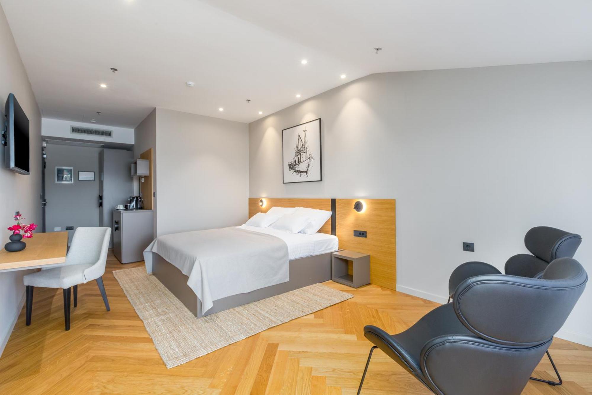 Hotel Squero Ровинь Экстерьер фото